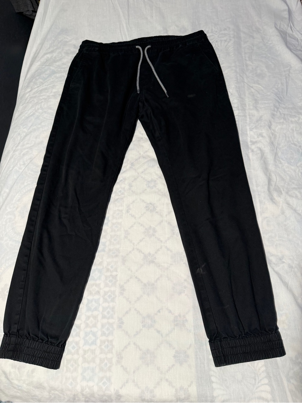 Volcom Men's Jogger Pants Black
Size S Elastic Waist.